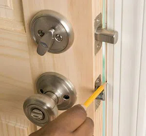 Community Locksmith Store Indianapolis, IN 317-456-5527 - unlock-door